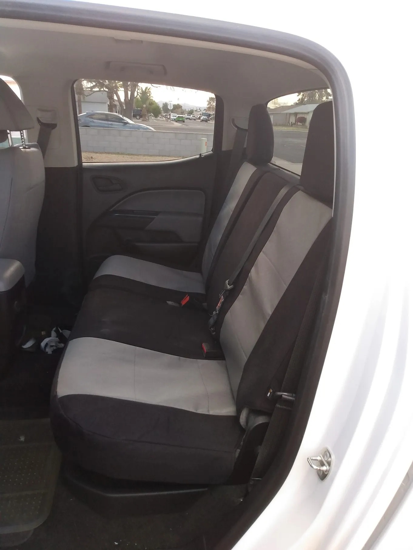 invest-in-the-best-waterproof-seat-covers-for-your-vehicle.jpg