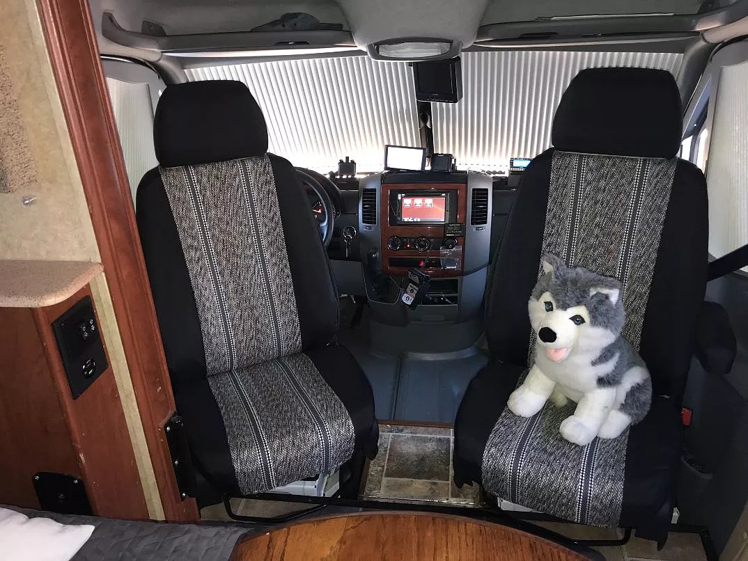 what-should-i-look-for-when-choosing-custom-seat-covers.jpg
